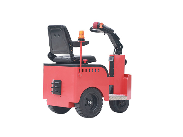 Z1（座駕式電動牽引車）